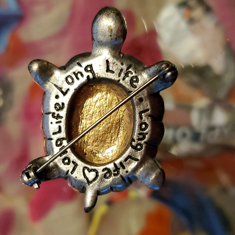 "Long Life" Turtle 🐢 Brooch - Picture 3 of 6